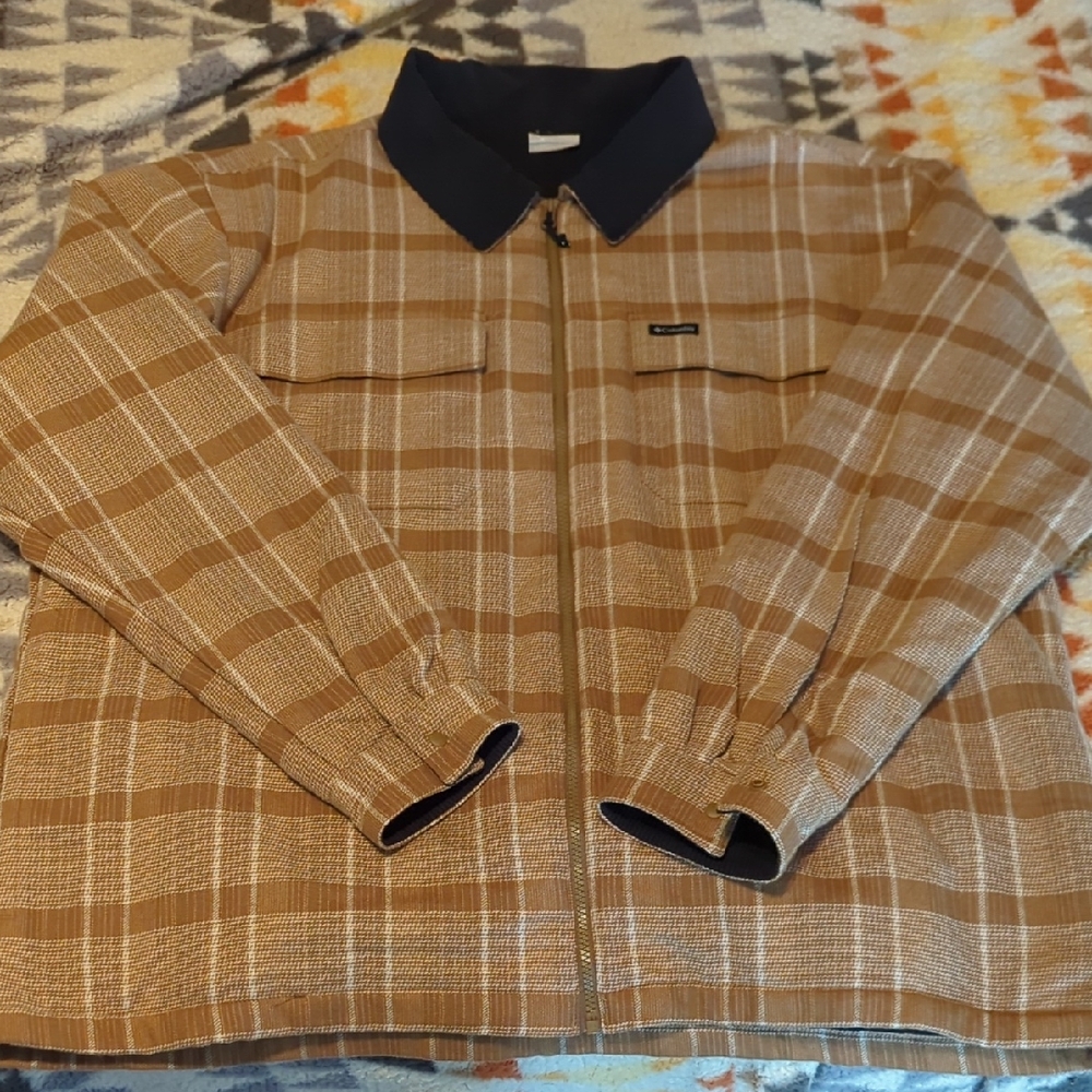 Men's Plaid Shirt Jacket with Black Collar